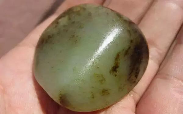 新結緣的玉石怎麼會死?死玉還能戴嗎? 新結緣的玉石怎麼會死?死玉還能戴嗎?