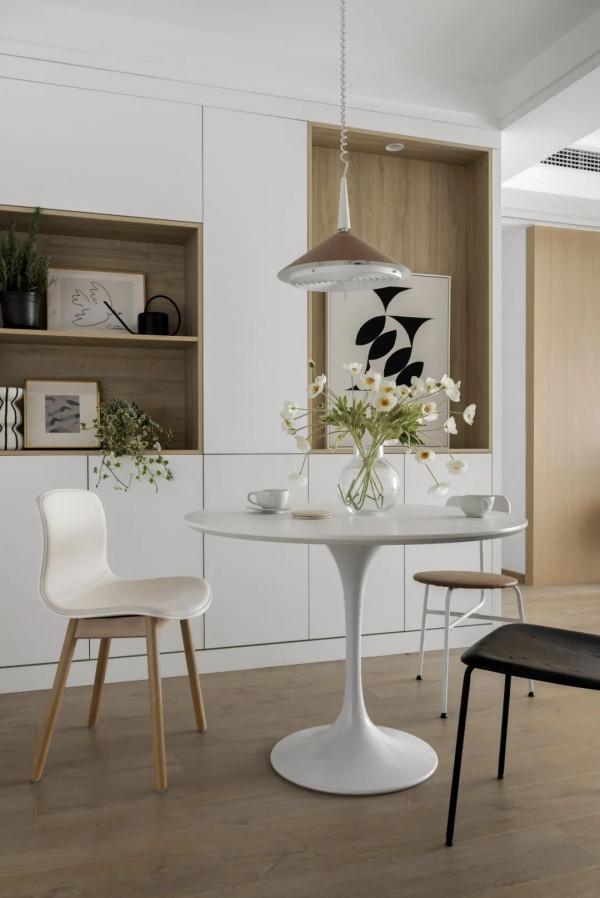 88㎡精裝後的改造,溫馨舒適原木風,更顯愜意 88㎡精裝後的改造,溫馨舒適原木風,更顯愜意