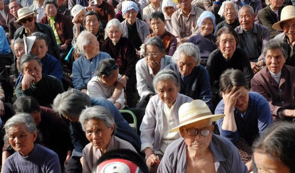 斷親現象嚴重！親兄妹只是同血緣的陌生人，表兄妹早扔那堆去了