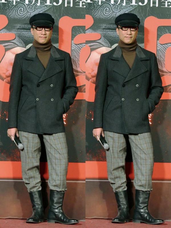 十幾年前的孫紅雷頭髮挺飄逸,戴眼鏡挺乖的,但“大哥範”藏不住 十幾年前的孫紅雷頭髮挺飄逸,戴眼鏡挺乖的,但“大哥範”藏不住