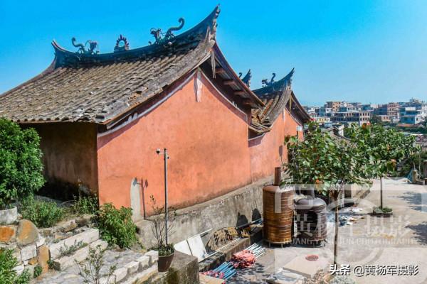 中國最低調的抗倭古城，距今已有623年的歷史，靠山臨海古榕樹多