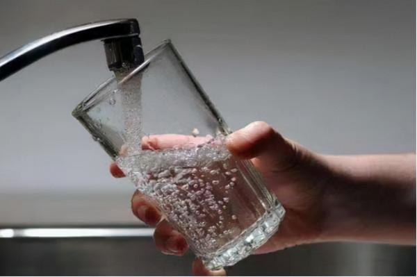喝水時，把開水涼水兌成溫水喝，好不好？經常喝會怎樣？