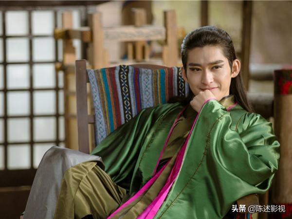 化煙燻妝就是黑化?這5位演員告訴你,10年前黑化是什麼水平 化煙燻妝就是黑化?這5位演員告訴你,10年前黑化是什麼水平