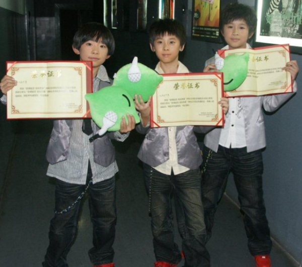 大兒子百億影帝，小兒子創世界紀錄，易烊千璽媽媽虎式教育太厲害