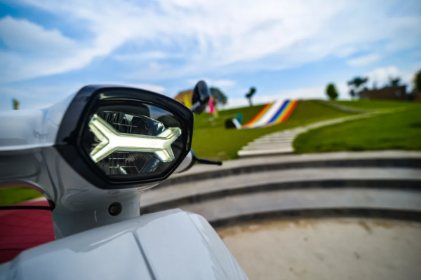 13980元，150復古踏板新格局 維多利亞 Sixties 150i靜態評測