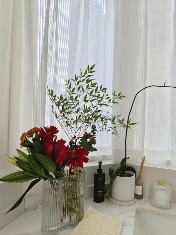 65㎡奶油色和原木色搭配，打造自然舒適的家