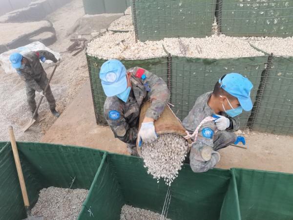 高效!我赴黎維和建築工兵分隊多點位同步展開施工 高效!我赴黎維和建築工兵分隊多點位同步展開施工