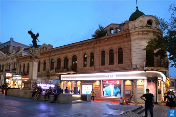 哈爾濱有條堪稱亞洲第一街:仿歐建築71棟,“黃金”鋪就的石頭路 哈爾濱有條堪稱亞洲第一街:仿歐建築71棟,“黃金”鋪就的石頭路