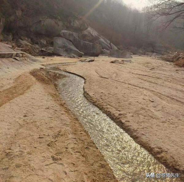 戲水玩沙、溜冰、探尋紅石。免費休閒遊玩好去處-魯山紅河谷 戲水玩沙、溜冰、探尋紅石。免費休閒遊玩好去處-魯山紅河谷