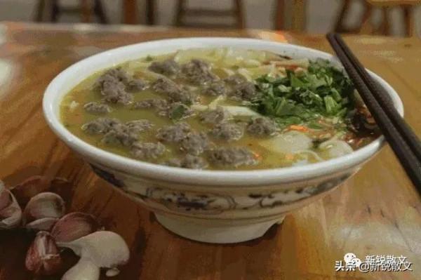 自從吃過寧夏的生汆面，我就再也無法忘記它的味道