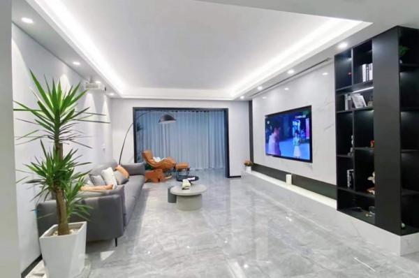 90後夫婦家的名場面，硬裝&OpenCurlyDoubleQuote;簡單化&rdquo;空間翻倍，實在太會佈置了