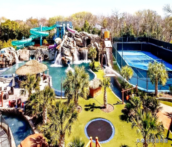 4座超級豪宅,自帶停機坪、水上樂園、美術館 4座超級豪宅,自帶停機坪、水上樂園、美術館