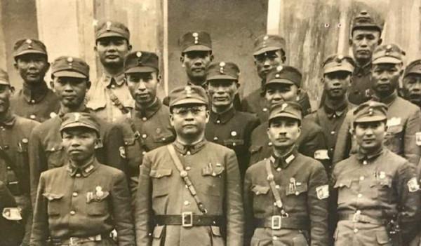 南昌起義時，他拉著5000人叛變，後成抗日名將，建國後當了副主席