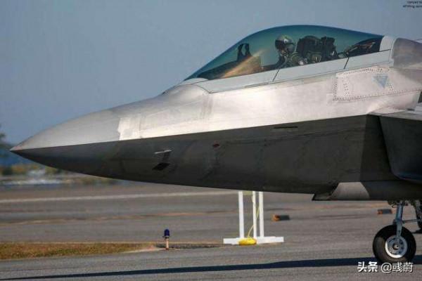 全球隱身戰機中，為啥殲20機頭尺寸最大，反而不是缺點而是優勢？