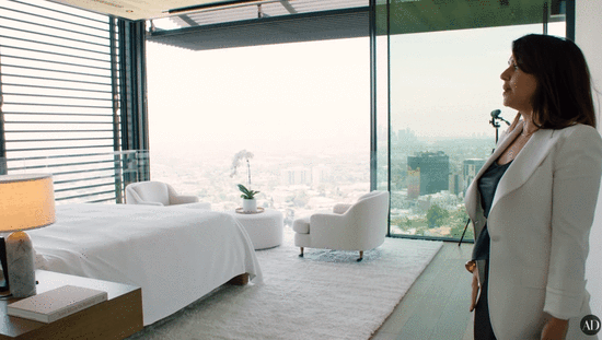 3.5億山頂豪宅佔地2.2畝 屋主竟然為豪車建了個展廳