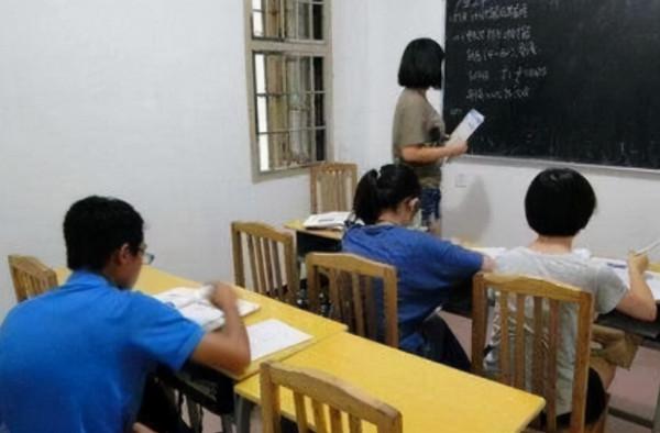 四川30位教師“頂風作案”,違規補課受處分,學校和機構難逃重罰 四川30位教師“頂風作案”,違規補課受處分,學校和機構難逃重罰