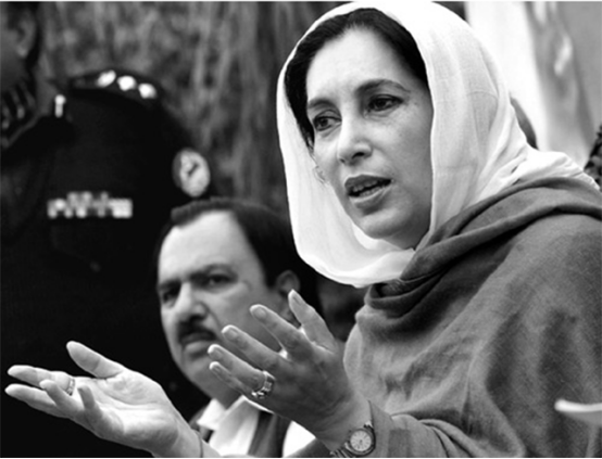 南亞“鐵蝴蝶”脊髓被子彈打穿,曾被警告:你的下場將與父兄一樣 南亞“鐵蝴蝶”脊髓被子彈打穿,曾被警告:你的下場將與父兄一樣