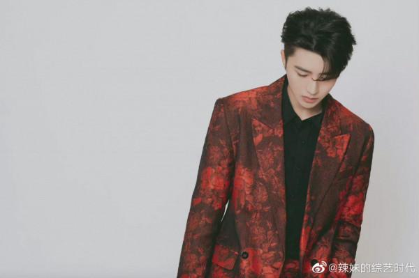 2&period;15美圖：楊冪、蔡徐坤、楊紫、李易峰、劉亦菲、劉詩詩、景甜