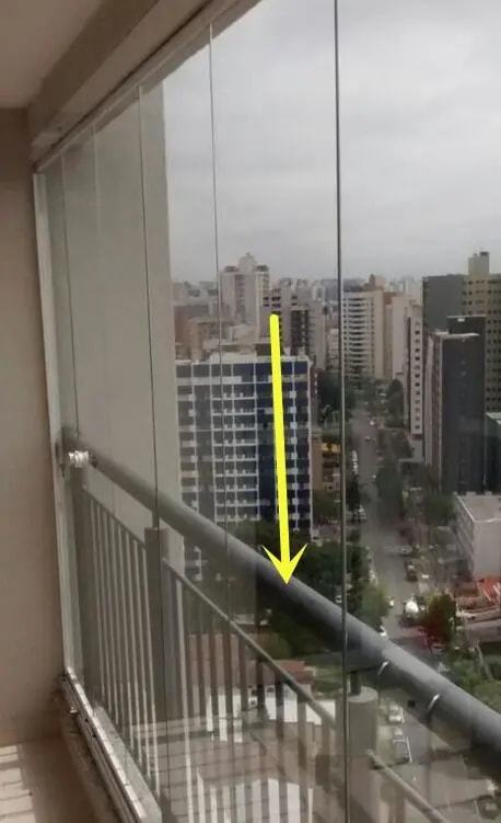 新房封陽臺，護欄要裝室內還是室外？糾結好幾天，最後聽師傅建議