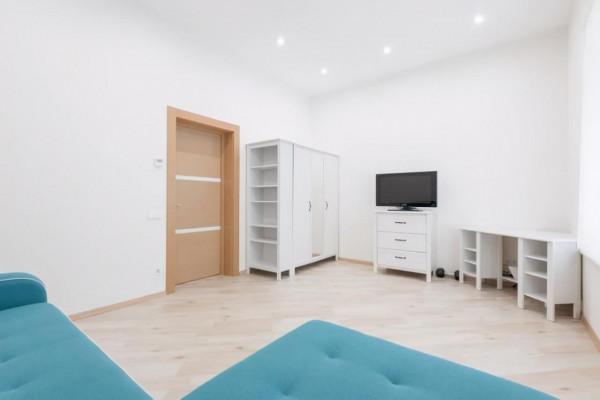 水泥砂漿抹灰牆面為什麼會出現裂縫？