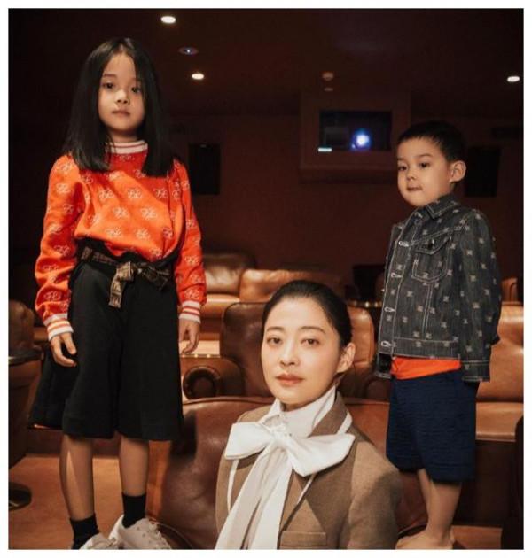 中戲96級證件照曝光：章子怡梅婷驚為天人，七朵金花25年後更美了