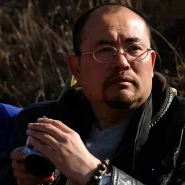 中國新彩墨藝術家鐘山石先生作品欣賞 中國新彩墨藝術家鐘山石先生作品欣賞