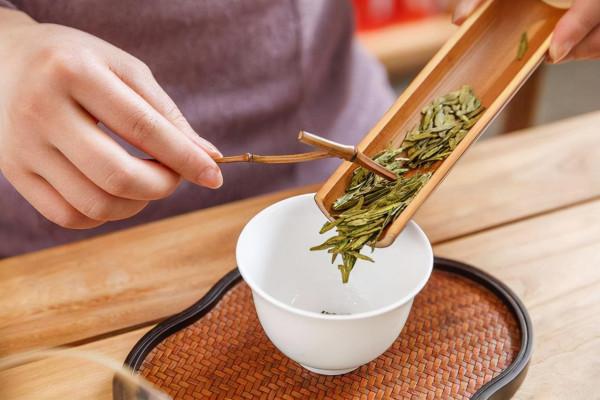 泡綠茶，別總是先放茶葉再倒水！想要茶香味好，請牢記這個順口溜