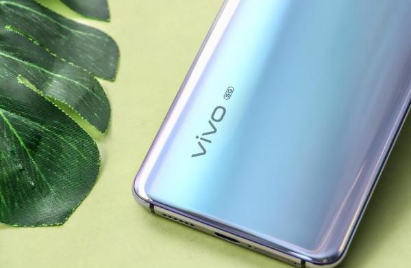 VIVO X30 PRO價格跌至2390元，競爭力更強了？