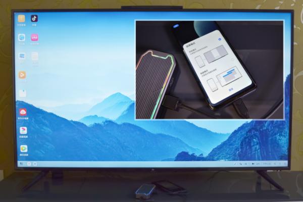 7合1介面+RGB燈效,優越者D029A擴充套件塢超好玩 7合1介面+RGB燈效,優越者D029A擴充套件塢超好玩