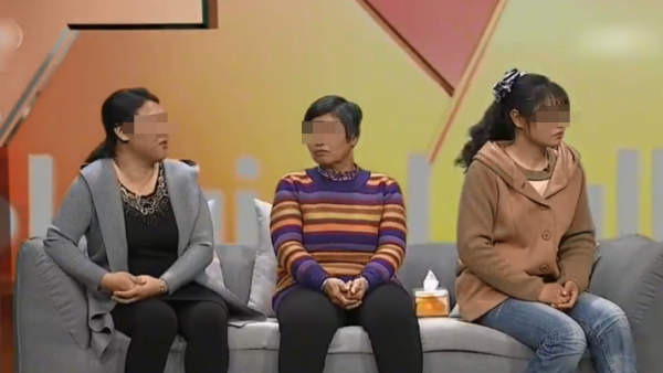 33歲“巨嬰”工作半年，啃老十年，還理直氣壯對父母惡語相向