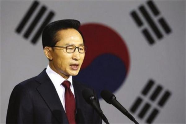 韓國前總統李明博入獄後的生活:住13平米單間,喝豆腐湯 韓國前總統李明博入獄後的生活:住13平米單間,喝豆腐湯