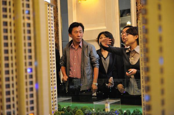 購房去售樓處還是找中介?知道本質區別以後,你會怎麼選? 購房去售樓處還是找中介?知道本質區別以後,你會怎麼選?