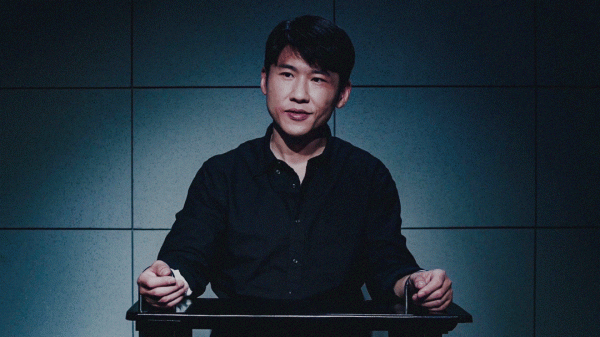 最“醜”星2代王驍：他憑什麼上位？