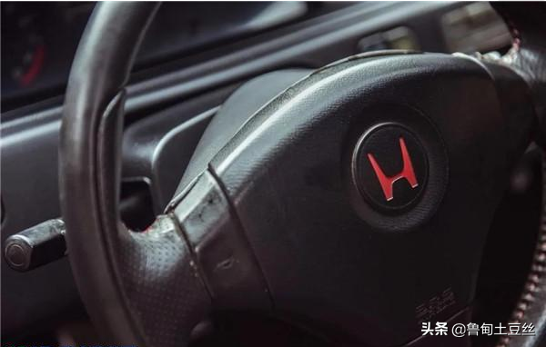 「轂銳馳」經典JDM─本田 EJ1 思域 車型賞析