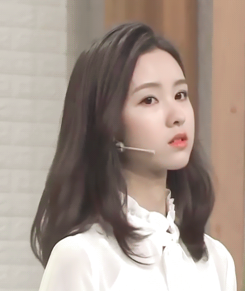 楊冪臉型像芒果,高圓圓法令紋突兀,越美豔越不適合民國造型? 楊冪臉型像芒果,高圓圓法令紋突兀,越美豔越不適合民國造型?