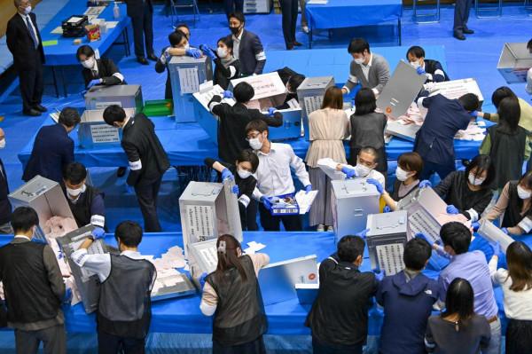 日本執政聯盟贏得國會眾議院選舉