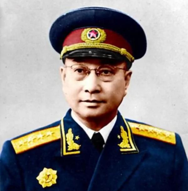 開國少將賀健：少小離家，20年後榮歸故里，卻被母親打了一巴掌