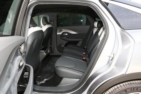 售價25.19-34.49萬，極狐阿爾法S四款配置如何選？