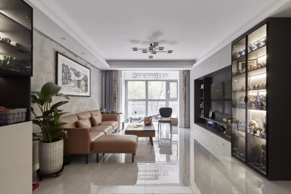 135㎡的家75㎡收納，放著好好的房子不住，到底怎麼想的？