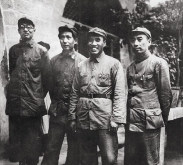 披露：周恩來在長征路上“病危”背後的真相