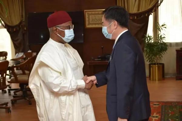 中國大使會見新任伊斯蘭合作組織秘書長