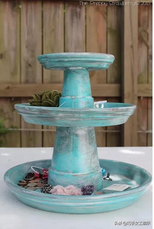 把廢舊的盤子碟子用這個方法摞起來，沒想到收納太強大了