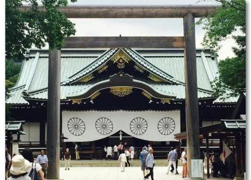 在靖國神社上空引爆氫彈會發生什麼? 在靖國神社上空引爆氫彈會發生什麼?