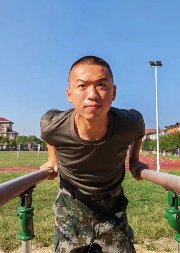 入伍滿月，新兵最新情況來了！（附入伍前後對比照）