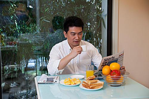 男人身上這幾個部位若出現疼痛，為了自己的健康，再忙也注意檢查