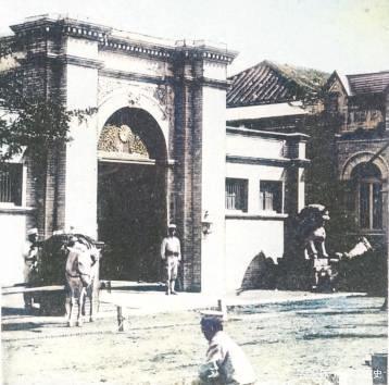 百年前生活是何模樣？縣令判案威風凜凜，百姓和京官過春節不相同