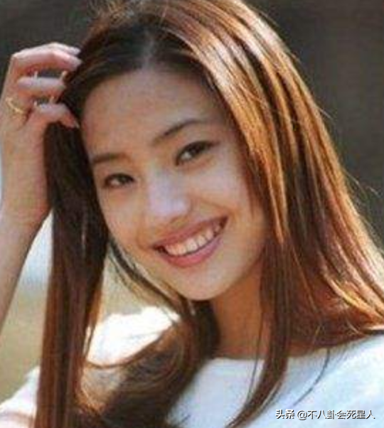 那些紅極一時的韓流明星,終於被整容後遺症給拖累了 那些紅極一時的韓流明星,終於被整容後遺症給拖累了