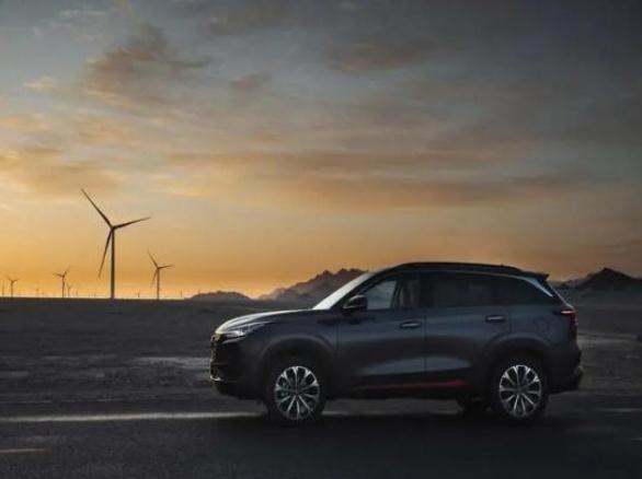 月薪多少才能開得起30萬的車？對照一下工資表，看是否達標