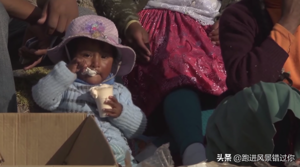 世界上最獨特的繩索橋,500年來當地人堅持用“草繩”造橋 世界上最獨特的繩索橋,500年來當地人堅持用“草繩”造橋