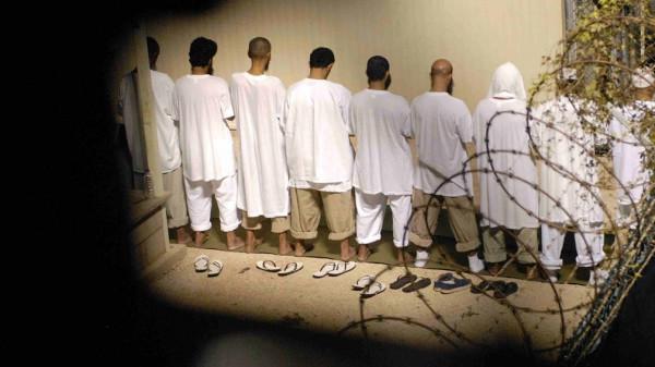 被囚關塔那摩14年，一位伊斯蘭大學生的自述：受盡世間所有酷刑